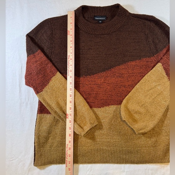 Fortune & Ivy Sweater in Brown, Rusy, and Gold - Picture 5 of 8